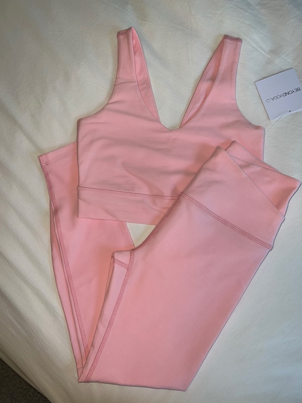 NWOT Beyond Yoga Set in Frosty Pink Heather